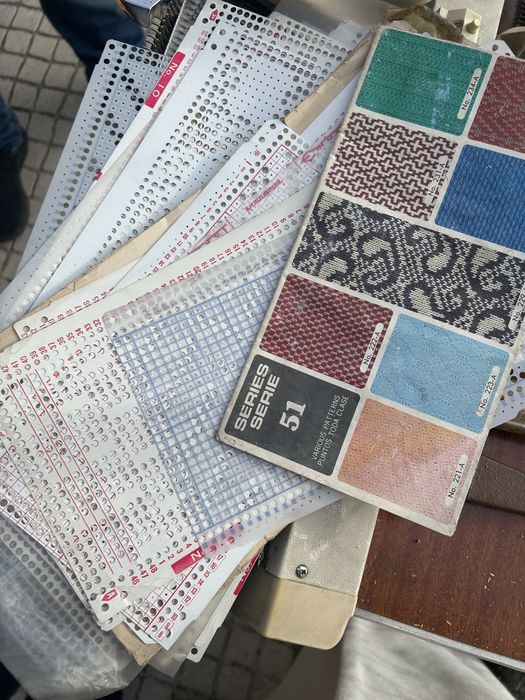 Maquina de Tricotar - EMPISAL