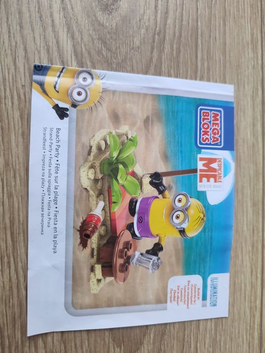 Minionki - klocki Mega bloks - Impreza na plaży nr Cnc74 + figurki