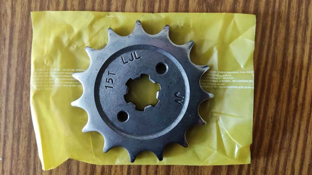 Оригінальна зірка на 15 зубів для Bajaj | JV551000