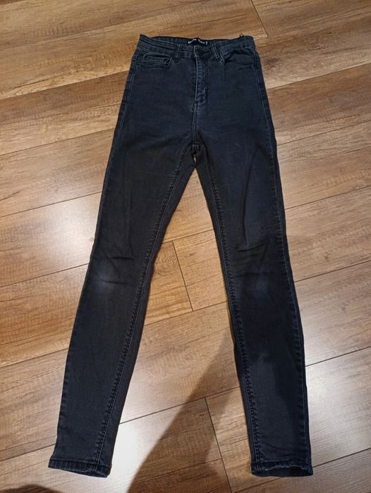 Czarne jeansy skinny