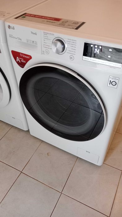 Máquina de lavar roupa LG 12 kg