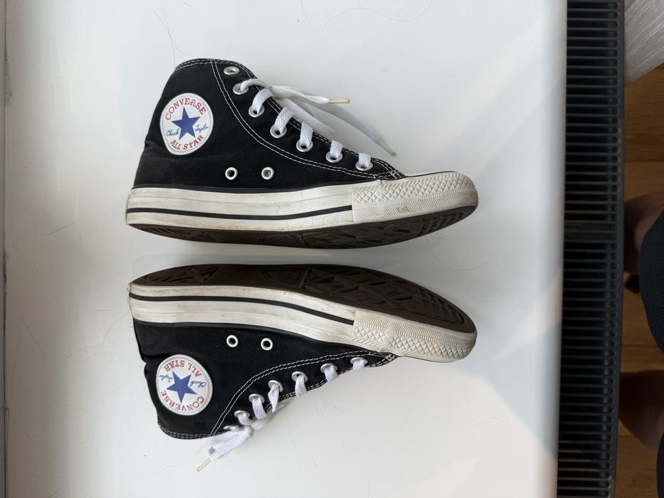Оригінальні кеди Converse, чорного кольору, розмір 37.
