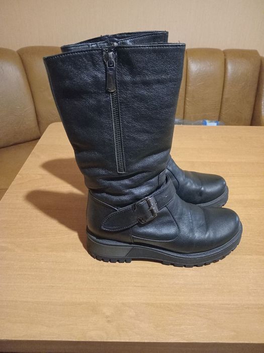 Женские кожаные сапожки 37р.