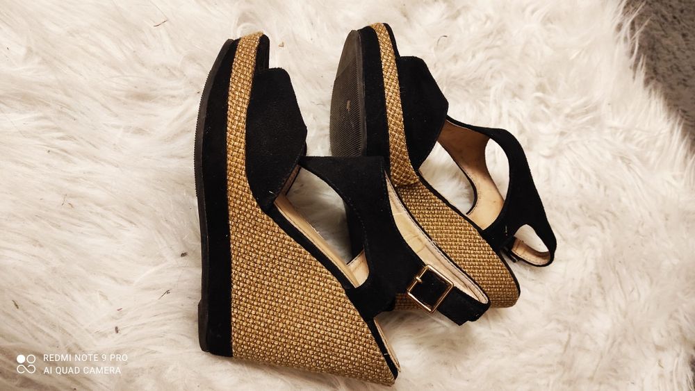 Buty na koturnie jak nowe 36