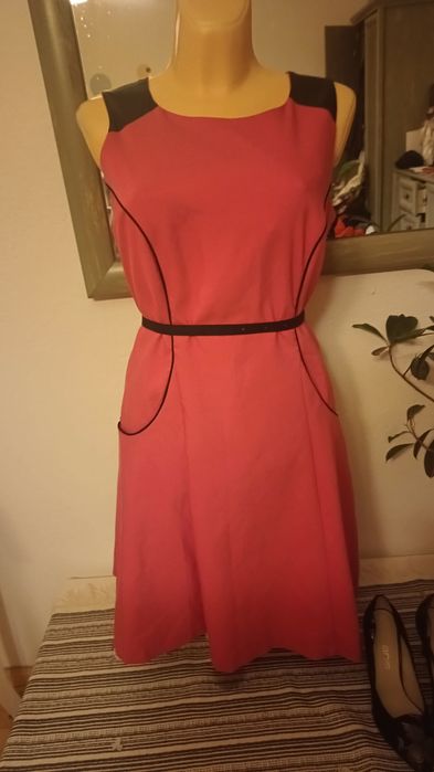 Piękna różowa sukienka