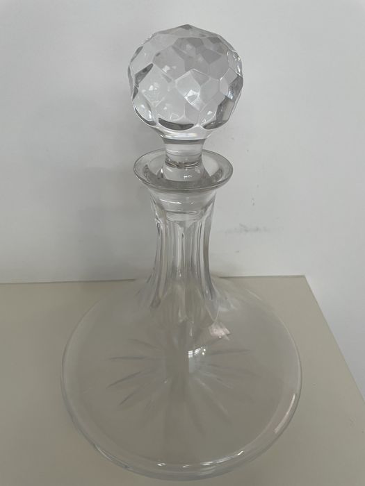 Garrafa / Decanter em Cristal Atlantis – Tampa Lapidada