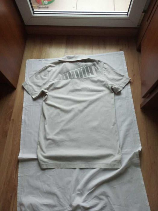 Koszulka beżowa polo - logo z przodu i z tyłu - S/M - "Puma".