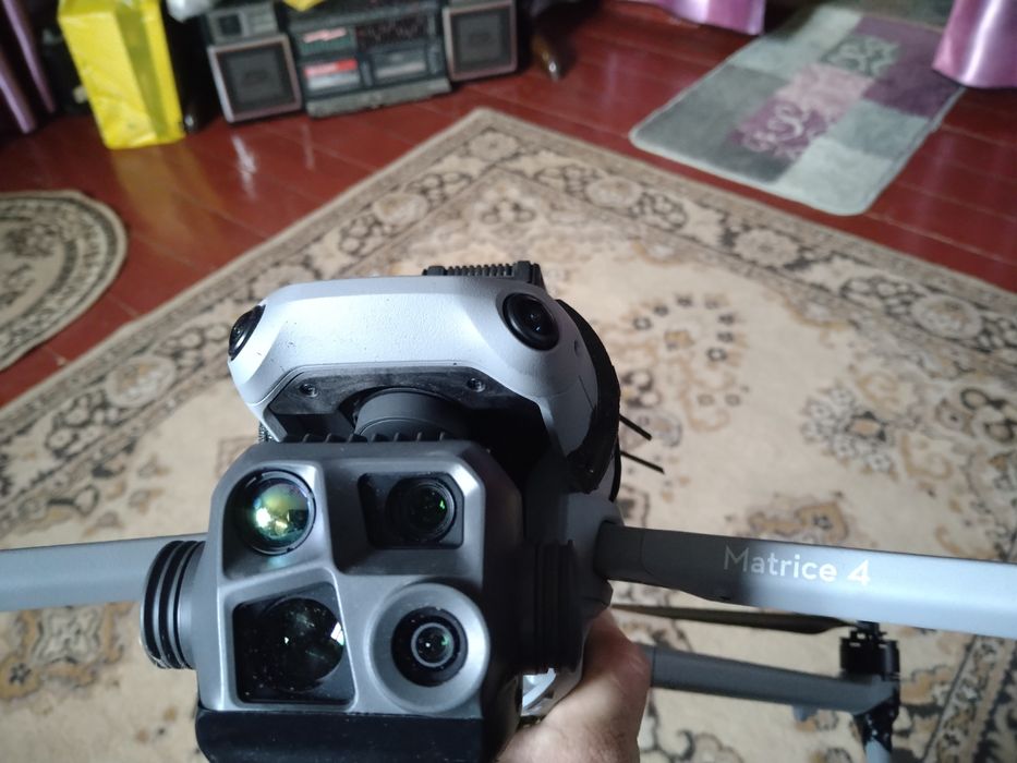 Matrice 4t (дрон)