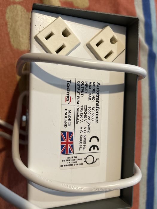 Autotransformator z 220/240V na 110V