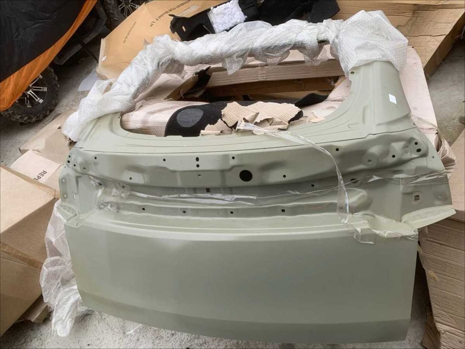 Кришка багажника Tesla Model Y Juniper 1895730-ED-I
