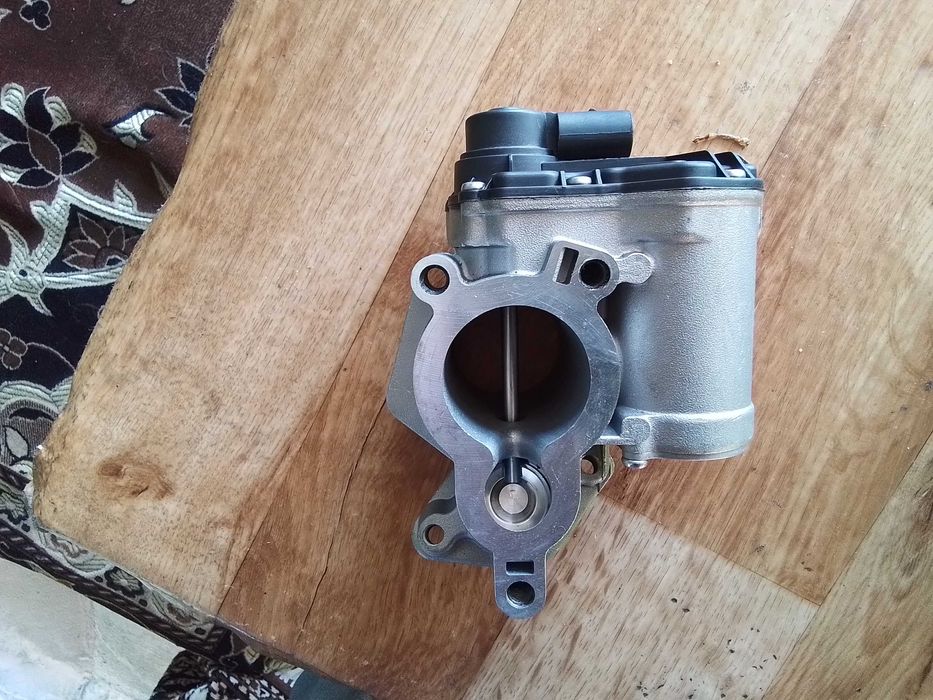 Клапан EGR  новий