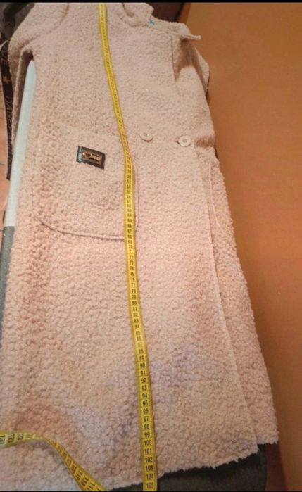 Płaszcz rozmiar 42/44 marki Butik
