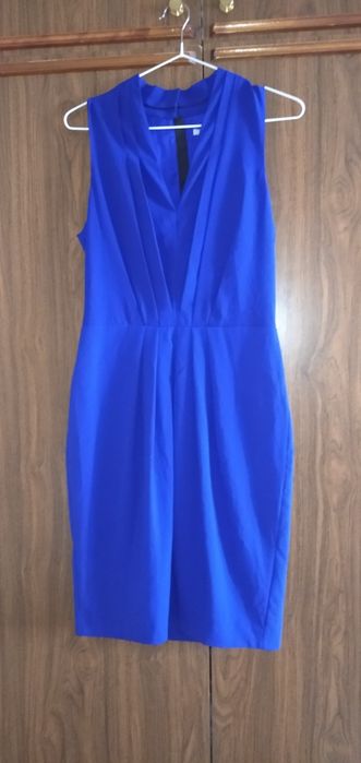 Фирменное нарядное  платье  H&M