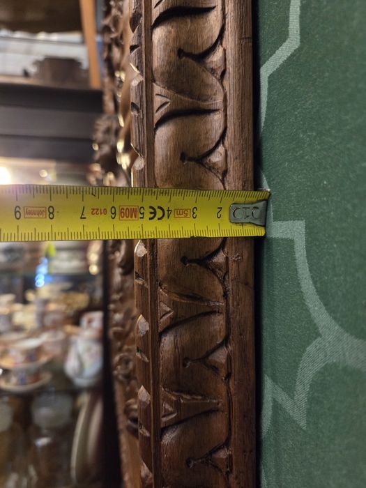 Sagrada família esculpida em madeira