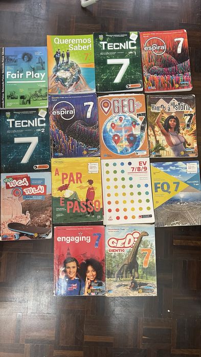 Conjunto de manuais escolares 7º ano – usados em bom estado