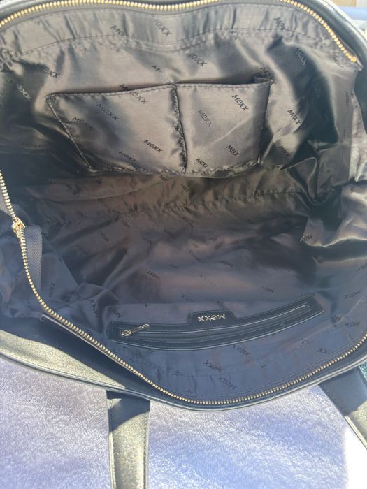 Czarna duża torba shopper bag MEXX A4 mieści format A4 shopperka