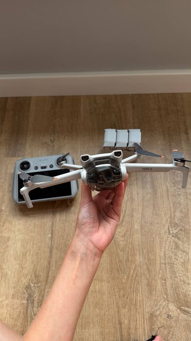 Dron DJI Mini 3