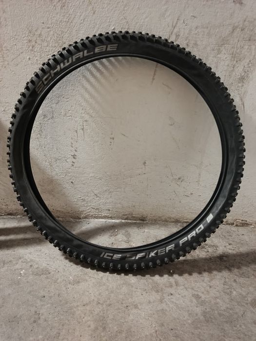 Schwalbe Ice Spiker Pro drutowa 26x2.1