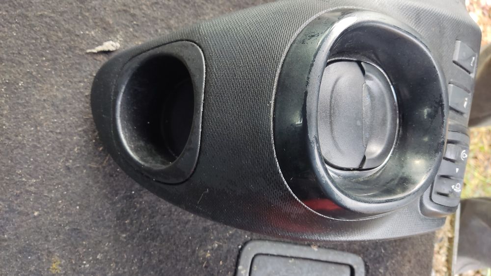 Obudowa nawiewu kratka panel Opel Vivaro B renault traffic III