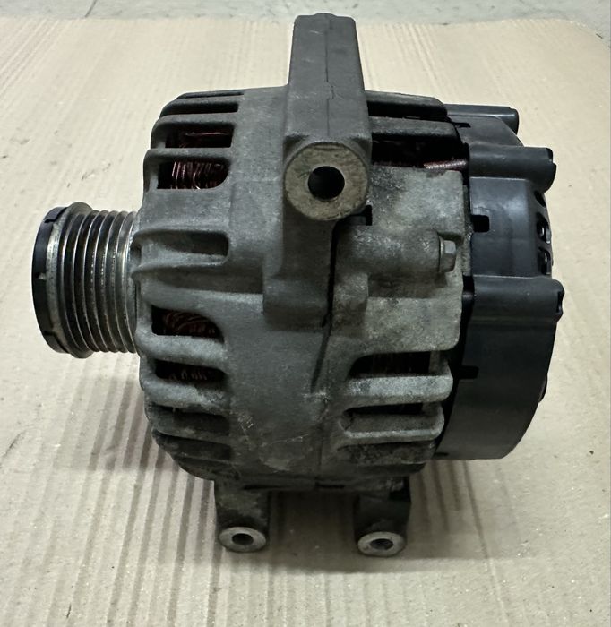 Alternador para Opel Astra J e Corsa D com motor 1.3 CDTI