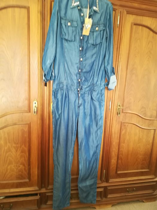 Macacão de ganga da marca Rossodisera