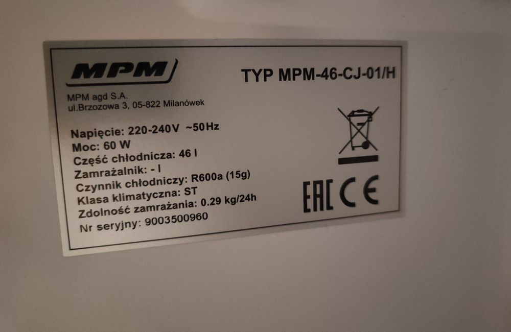 Mała lodówka z zamrażarką  MPM