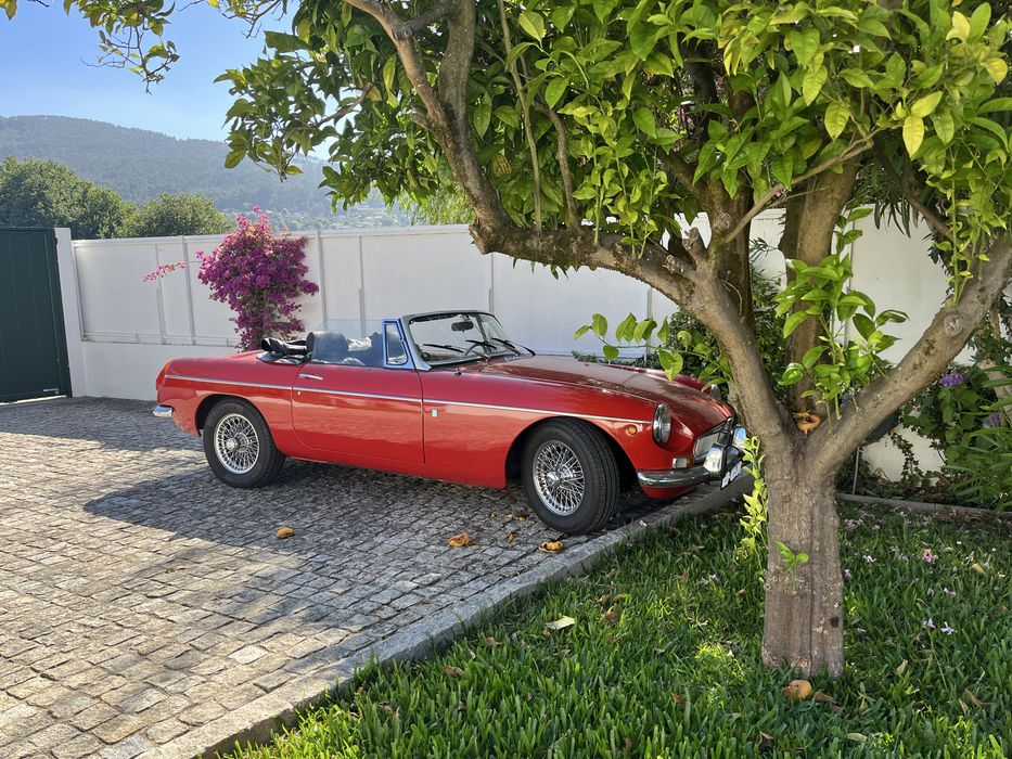 MG B Classico de 1970, com interesse histórico