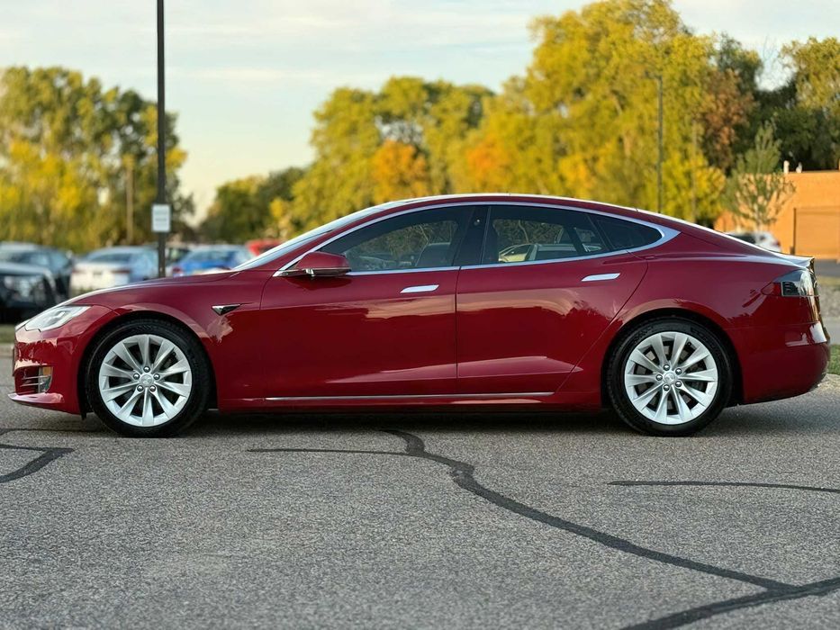 Tesla Model S 100D      2017