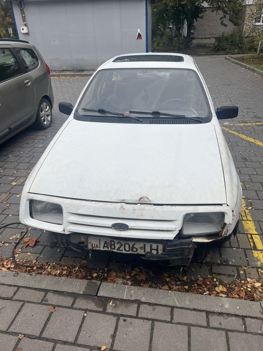 Форд сієра  2.0 бензина