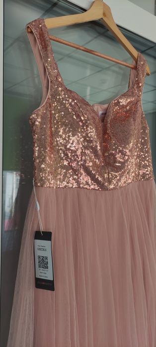 Персикова святкова сукня на випускний