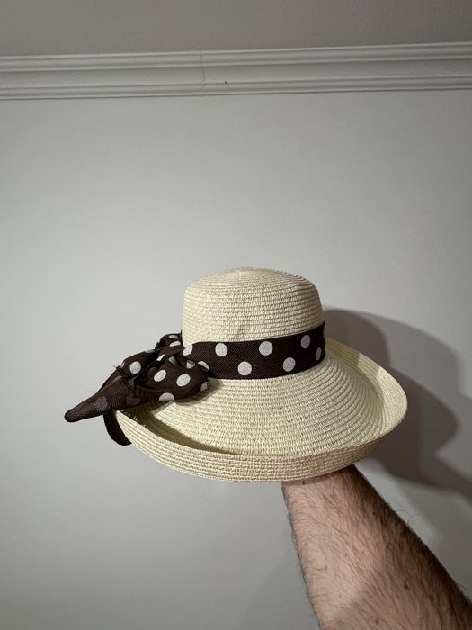 Капелюшки жіночі