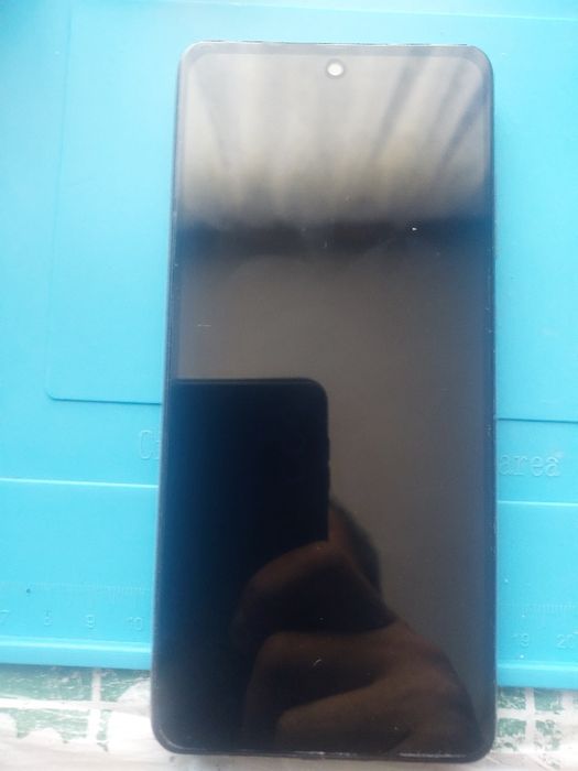 Продам Samsung A52 5G 6/128