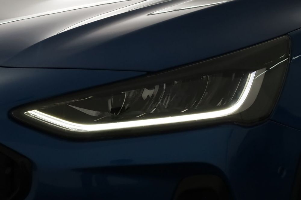 Ford Focus SW 1.0 EcoBoost MHEV Active X