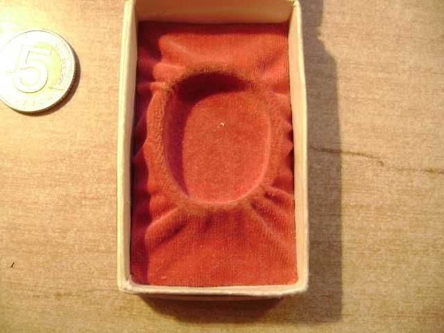 Starocie z PRL - Zegarek damski ŁUCZ = Puste pudełko do wykorzystania