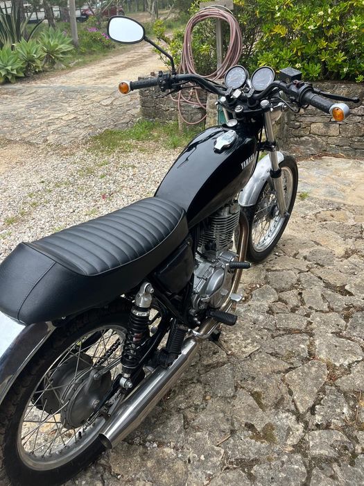 Yamaha SR500 (1989) Matrículada– Clássico Puro com Performance Otimizada