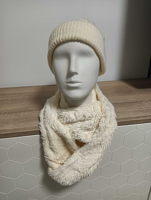 Conjunto Gorro + Gola (Creme) – Suave e Elegante