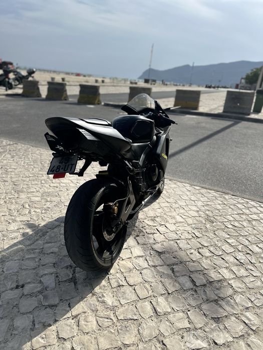 CBR 600 RR 2003 Estimada