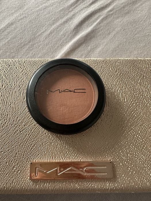 Mac Coppertone anti blush, anty roz trend antiblush