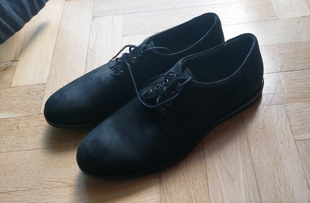 Buty zamszowe wizytowe Ryłko r.43