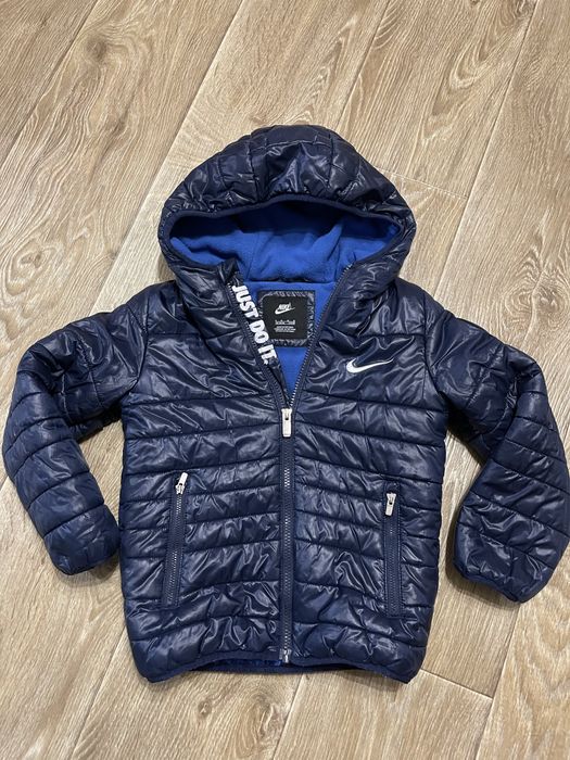 Nike  куртка, р110-116 см