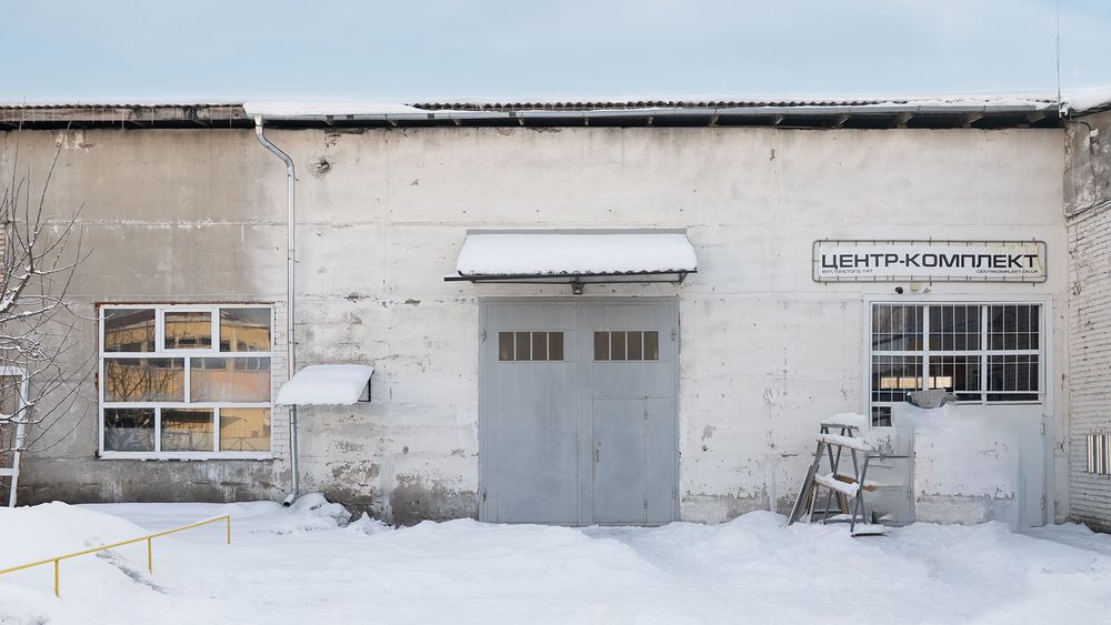 Продаж фасадне приміщення магазин склад 103,6 м2 вул. Довженко ремонт