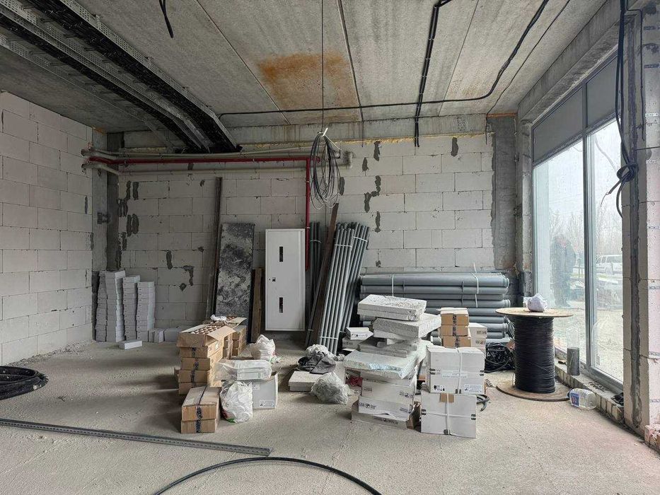 Продам коммерческое помещение в ЖК Вертикаль/Новобудова