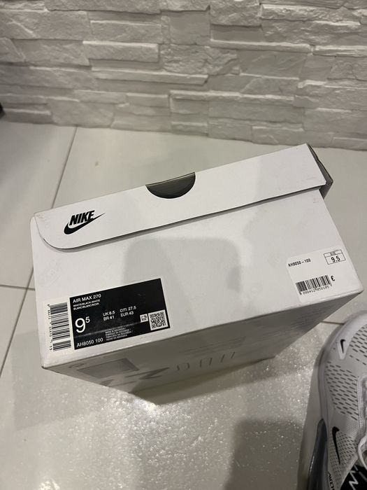 Nike Air Max 270 buty do biegania nowe 43