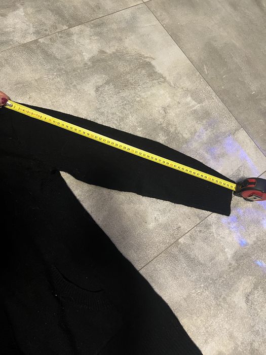 Długi sweter ze sztucznym futerkiem