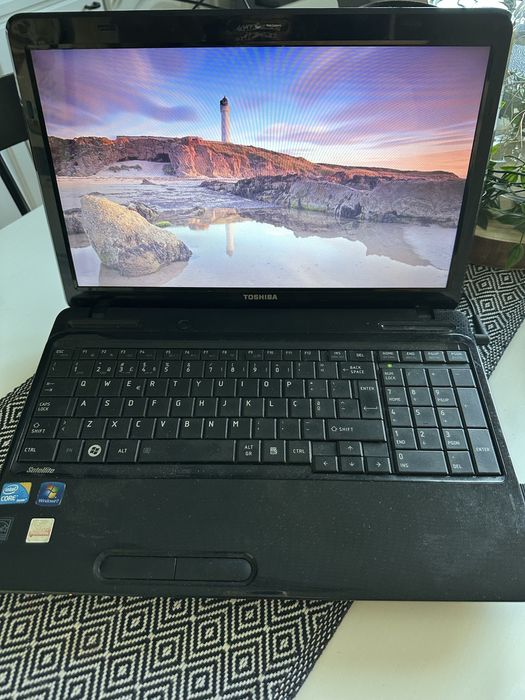 Vendo pc portatil Toshiba