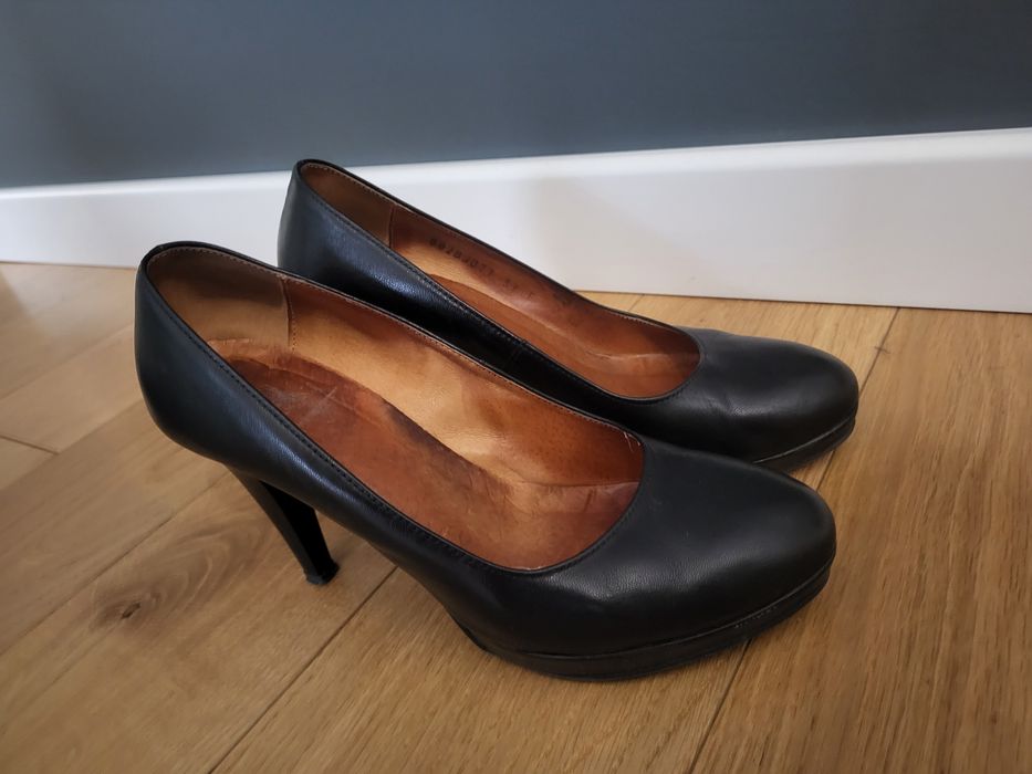 Czarne szpilki Ryłko rozmiar 37