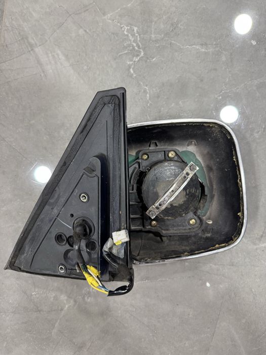 Дзеркало mitsubishi pajero wagon 3 праве