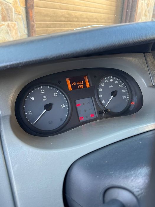 Продається Надійний автомобіль OPEL VIVARO 2.0 CDTI