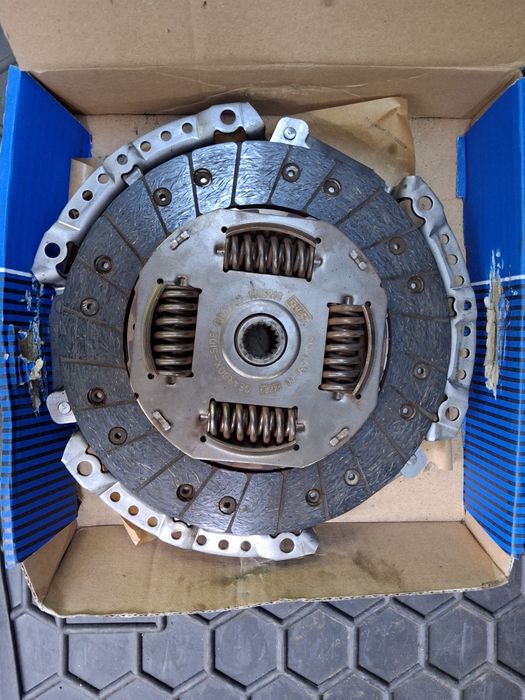 Диск зчеплення  на Форд Фокус 3