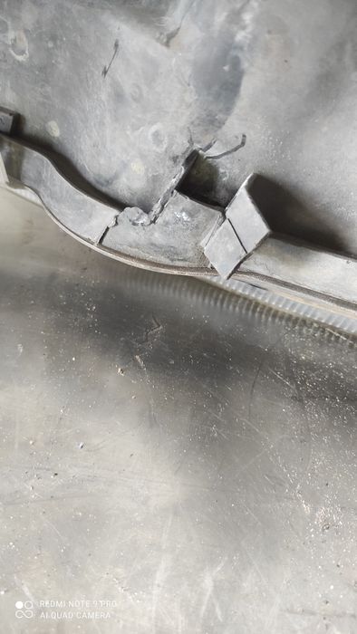 Opel Astra G lampa prawa przód ciemna